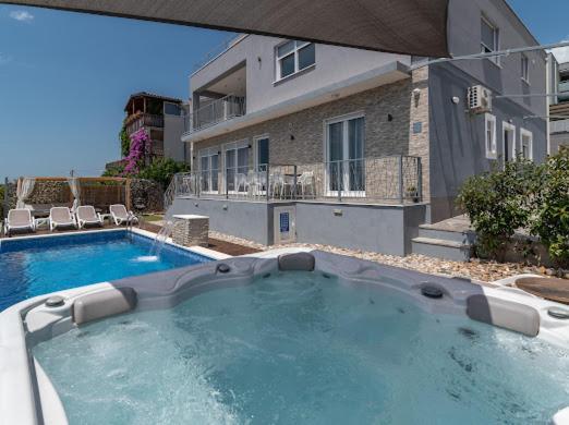 Villa Hedonist Seget Vranjica Exterior foto