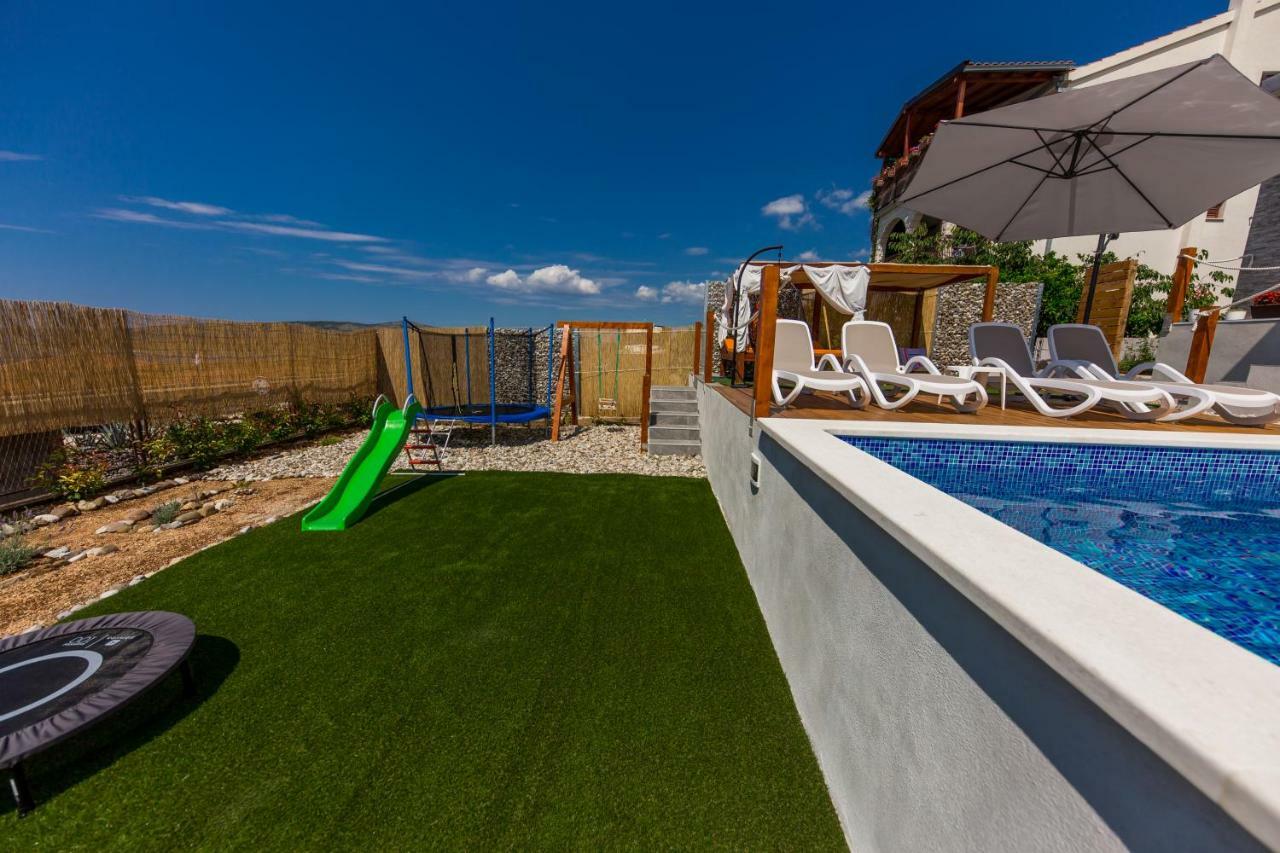 Villa Hedonist Seget Vranjica Exterior foto